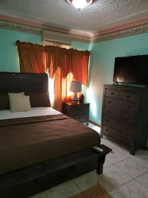 Prestige At Westgate Hills-4 Bedrooms With Dry Bar Montego Bay